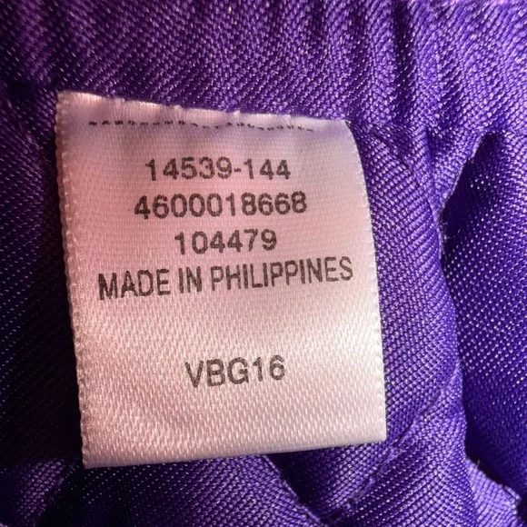 Vera Bradley Frannie Crossbody Bundle w/ 30 BeautyBio The Radiance Eraser Sets - Picture 7 of 8